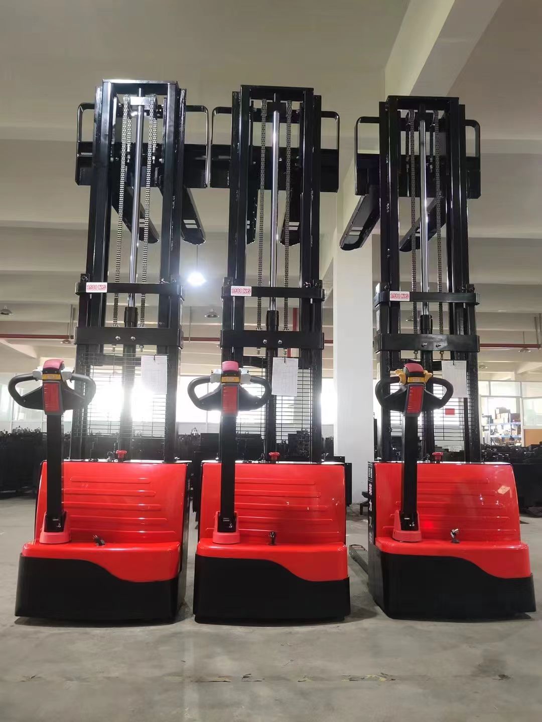 站駕式電動(dòng)叉車(chē)